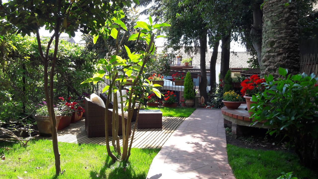 Villa Rosa Etna Apartments Zafferana Etnea Esterno foto
