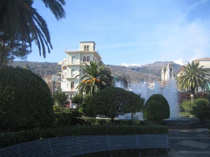 Villa Rosa Etna Apartments Zafferana Etnea Esterno foto