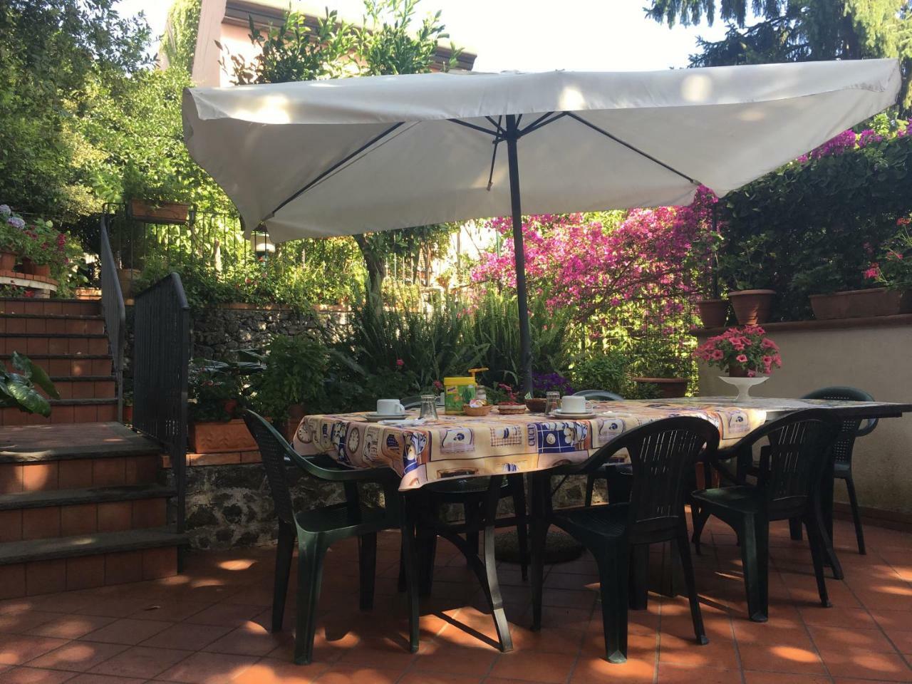 Villa Rosa Etna Apartments Zafferana Etnea Esterno foto